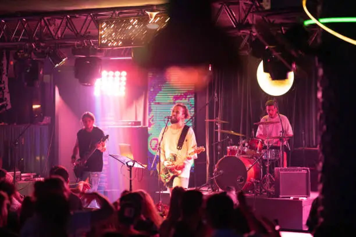 Rock Legend - photo 4